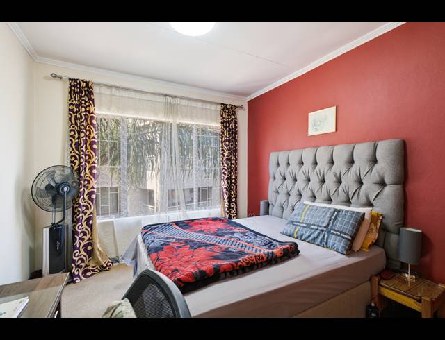 3 BEDROOM APARTMENT FOR SALE IN SUNNINGHILL